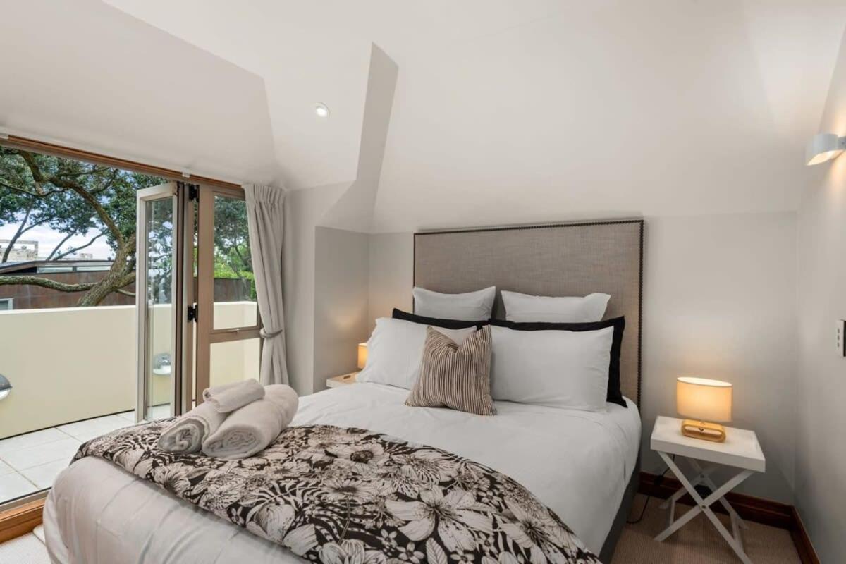 Takapuna Beachfront W Stunning Views โอ๊คแลนด์ ภายนอก รูปภาพ
