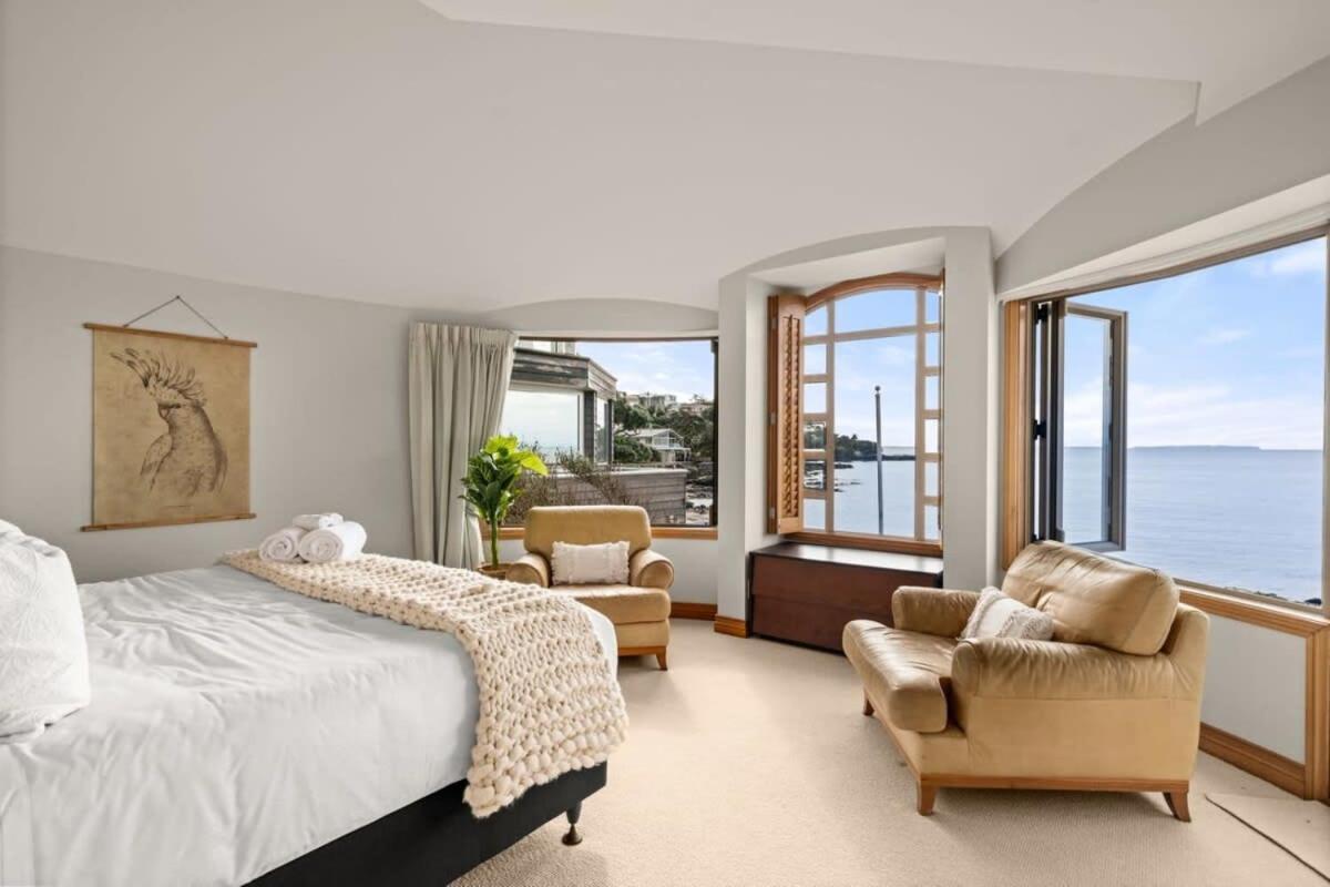 Takapuna Beachfront W Stunning Views โอ๊คแลนด์ ภายนอก รูปภาพ