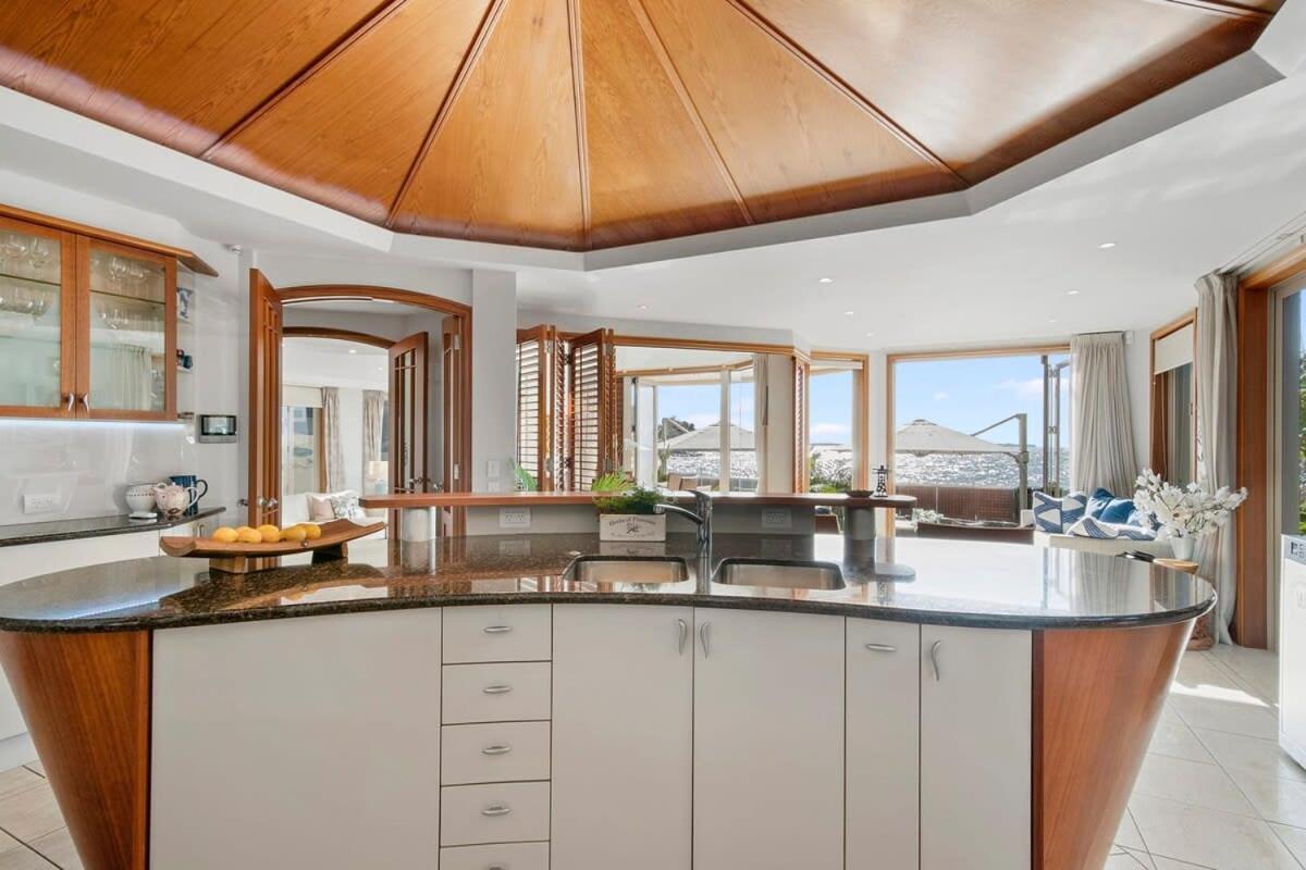 Takapuna Beachfront W Stunning Views โอ๊คแลนด์ ภายนอก รูปภาพ
