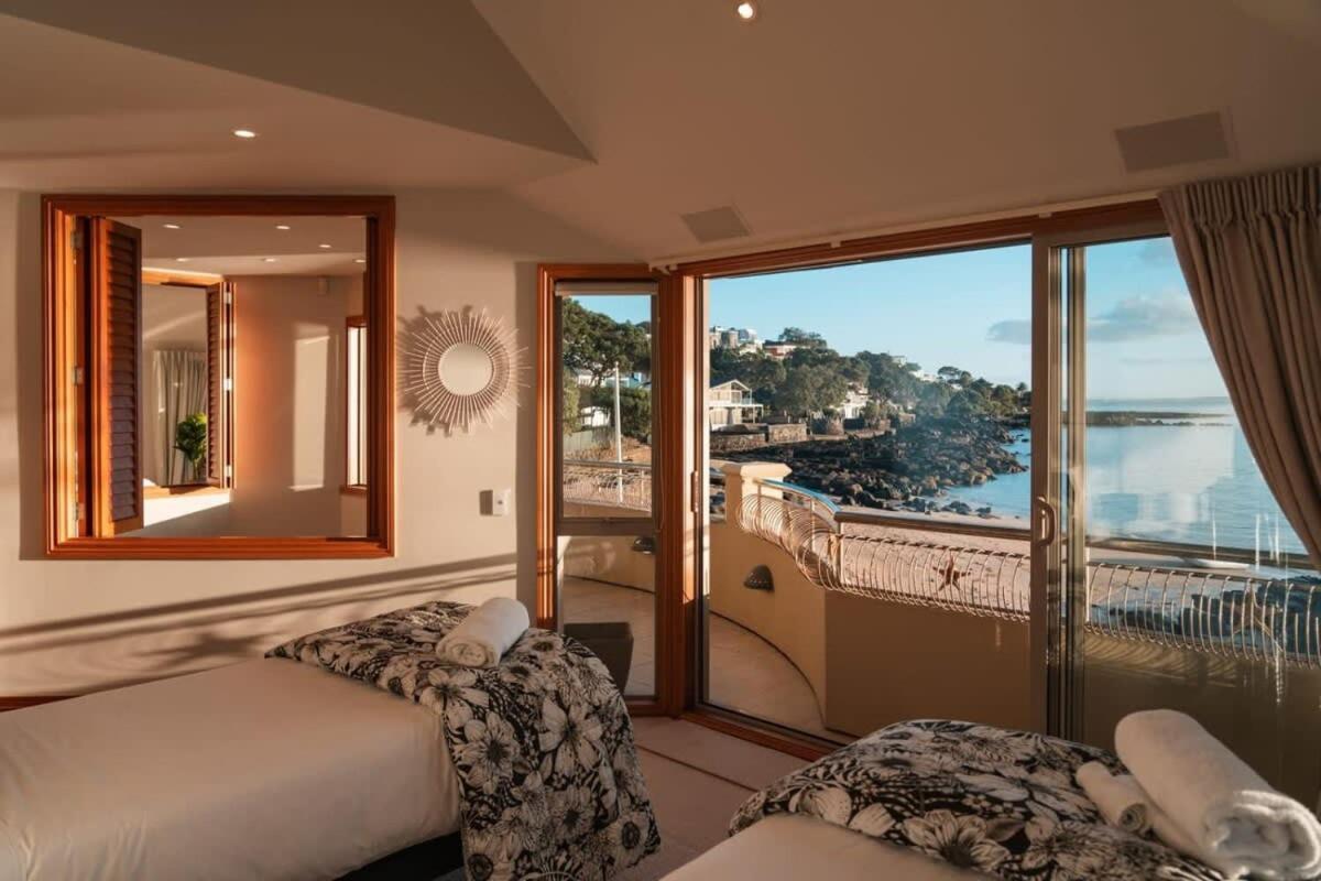 Takapuna Beachfront W Stunning Views โอ๊คแลนด์ ภายนอก รูปภาพ